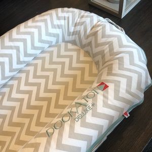 DockAtot - Chevron (Like New)